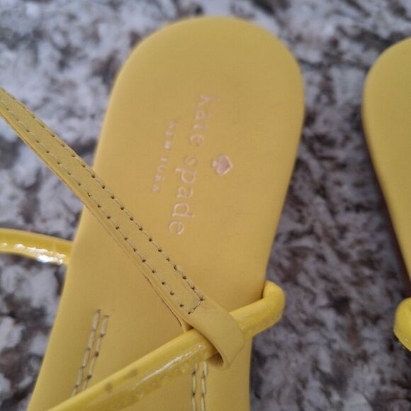 Kate Spade yellow patent leather sandals size 7M - Picture 5 of 8